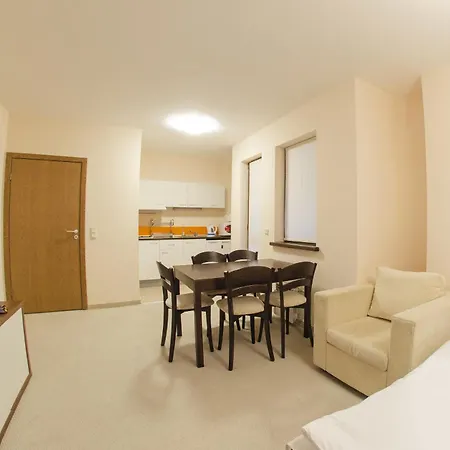 Life Family Aparthotel 3*