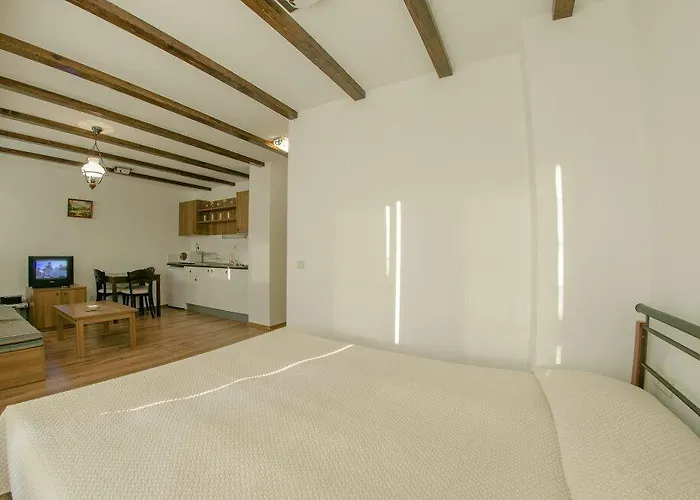 Aparthotel Life Family 3*